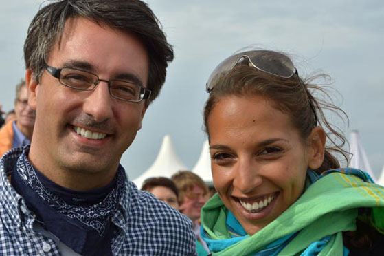 Sal Oppenheim Gold Cup 2013 Sylt Michael Hotz und Kamala Adan vor der Siegerehrung mit &Uuml;bergabe der exklusiven Kunstdrucke f&uuml;r die Polo-Spieler